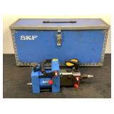 SKF Air-Driven Hydraulic Oil Injector THAP 300E