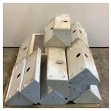 (16) Wall Mounted Light Fixture