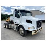 2006 Volvo VNL300 Semi Truck 2WD