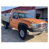 2002 GMC Sierra 2500 Regular Cab Flatbed 2WD
