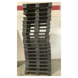 (19) Plastic Pallets