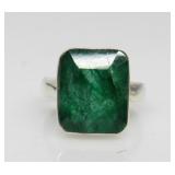 12 ct Emerald Ring