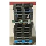 (16) Plastic Pallets