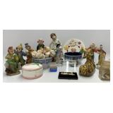 Knick Knacks,Collector Pins, & Figurines