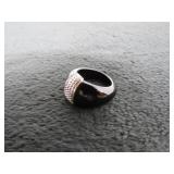 Unmarked White Gold Onyx Dome Band Ring-