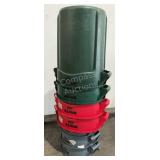 (7) Brute Heavy Duty Plastic Garbage Cans