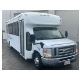 2015 Ford E-450 Starcraft Bus