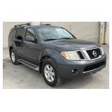 2011 Nissan Pathfinder LE 4X4