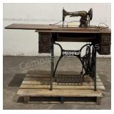 Singer Vintage Sewing Machine