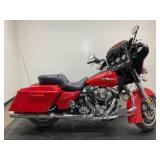 *OFFSITE* 2010 Harley-Davidson FLHX Street Glide