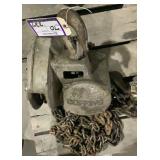1-1/2 Ton Chain Hoist-