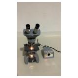 American Optical Microscope 1051 V-115, A-29