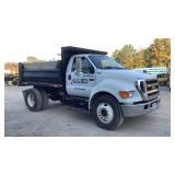 2005 Ford F-650 4x2 XL SD Dump Truck