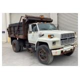 1988 Ford F-800 Dump Truck 2WD