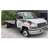 2004 GMC C5500 Flat Bed 2WD