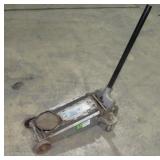 2-1/2 Ton Hydraulic Floor Jack-