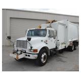 2001 International 4900 6X4 Garbage Truck