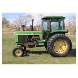 1977 JD 4230 ï¿½ 2wd, diesel, cab w/heat & AC