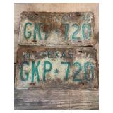 1972 Texas License Plate Pair