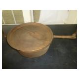 Vintage No. 14 Cast Iron Dutch Oven Hearth Skillet