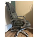 Executive Rolling Swivel Office Arm Chair