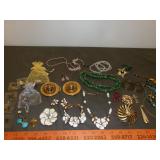 Estate Fashion & Costume Jewelry - Set, Brooches