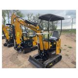 2026 CFG H12R Mini Excavator 420cc Gas Engine with EPA, 14IN Bucket, 4FT Long Tracks, 36.5IN Wide Base, 6IN Wide Tracks, Hydraulic Boom & Bucket Controls. H12R2026A30127004