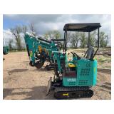 2026 CFG H15R Mini Excavator 420cc Gas Engine, 8.6KW, 15IN Bucket, 4FT Long Tracks, 6IN Wide Tracks, 38.5IN Wide Base, Hydraulic Boom & Bucket Controls ,with pilot system H15R20251222W0288