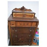 Vintage Chest of Drawers