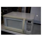 Hamilton Beach Microwave (works)