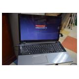 Toshiba 17" Laptop w/ Powercord