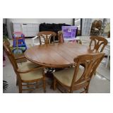 Dining Table w/ 5 Chairs (removable leaf)