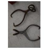 2 Vintage Tongs
