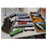 Train Carts / Track / Accessories