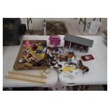 Breyer Barn / Horse Figures