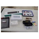 Keyboard / iPad Stand / Camera