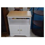 Cabinet w/ 2 Doors