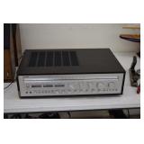 Yamaha CR2040 Receiver (powers on)