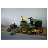 John Deere 445 - 60" Lawn Tractor (fire at carb.)