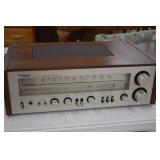 Technics SA-300 AM/FM Receiver (powers on)