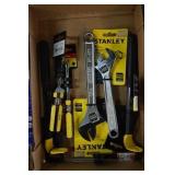 Nail Claw / Adj Wrench