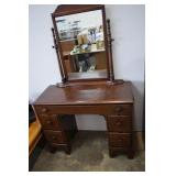 Dresser w/ Mirror