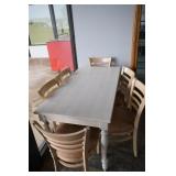 Table w/ 6 Chairs