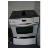 JennAir Range (Damaged)