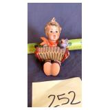 Hummel Accordian child