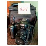 Kodak digitial camera with bag and accessories