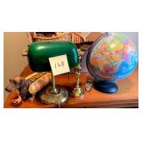 Bankers lamp, globe, glass fig., brass, dog, lamp