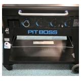 Pit Boss 4-Burner Ultimate Lift-Off Griddle
