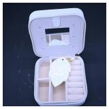 Jewelry Box with Leaf Keychain