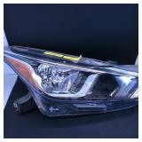 2021 Nissan Versa SV Sedan Headlight Assembly